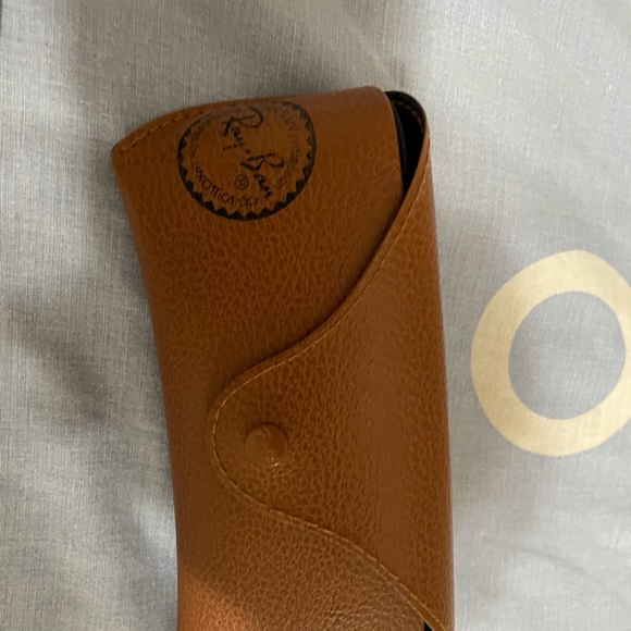 Unisex Ray Ban Shades - Picture 7 of 7